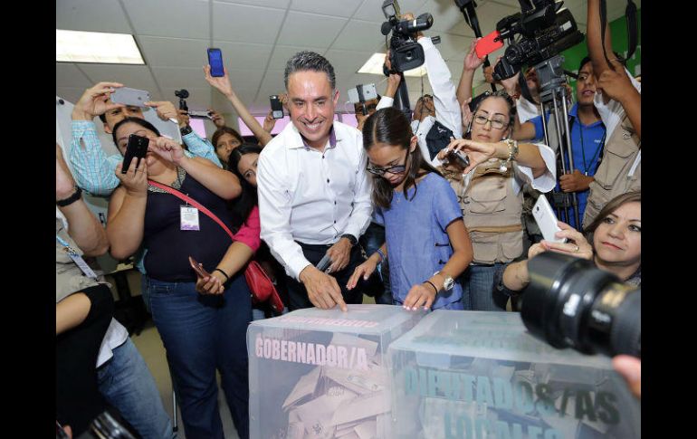 Guillermo Anaya, candidato del PAN-PRD. EFE /