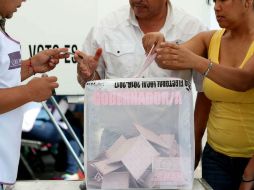 Durante las elecciones hubo irregularidades como la retención de credenciales, llamadas amenazantes y denuncias apócrifas. SUN / A. Ojeda