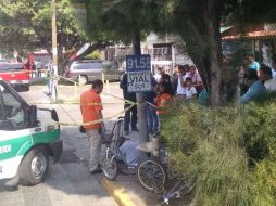 El miércoles una menor falleció atropellada por un camión en el crucero de Cruz del Sur con López de Legazpi. ESPECIAL /