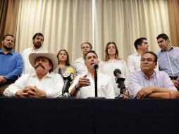 Guillermo Anaya (c) convocó a la resistencia civil a través de una marcha para este martes a las 6 de la tarde. SUN / I. Stephens