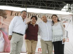 El líder nacional de Morena ofreció una conferencia de prensa acompañado de Delfina Gómez. SUN / ARCHIVO