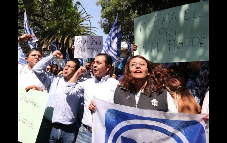 ‘Ningún ciudadano que crea en la legalidad y la democracia, puede reconocer el resultado del cómputo de votos’, expresaron. SUN / B. Fregoso