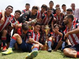 Los rojiblancos suman su sexto cetro en el torneo de filiales. FACEBOOK / @3aDivision