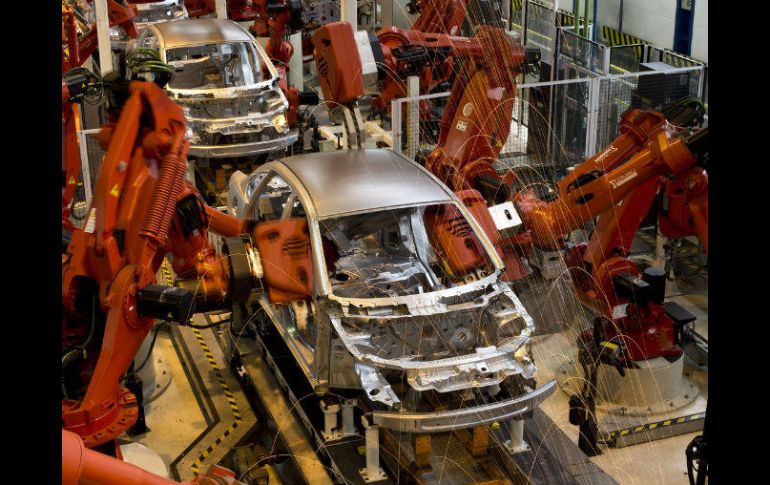 Pocos ejercen. Del 42% de las personas que estudiaron ingeniería, 19% están ocupados en la industria automotriz. NTX / ARCHIVO