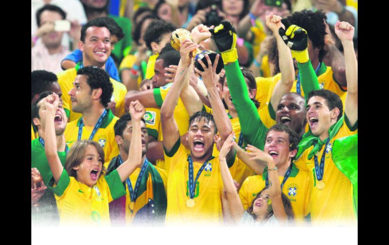 Brasil se coronó en 2013 tras vencer a España. En la edición de Rusia, la Conmebol estará representada por la Selección de Chile. AP / ARCHIVO