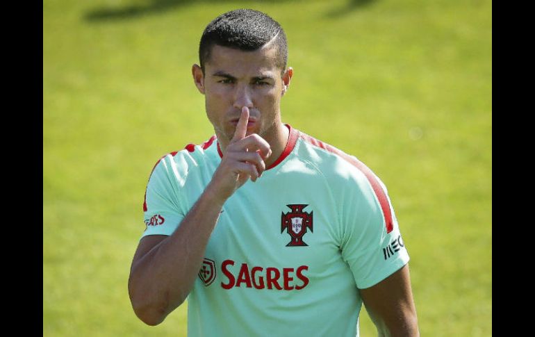 Recientemente, el capitán portugués celebró el título de Liga en España y el campeonato de la Champions League. EFE / A. Kosters