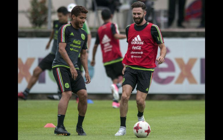 Layún (D) afirma que Portugal tiene un 'plus' en Cristiano Ronaldo, aunque cree que el Tri tiene con qué competir. MEXSPORT / ARCHIVO