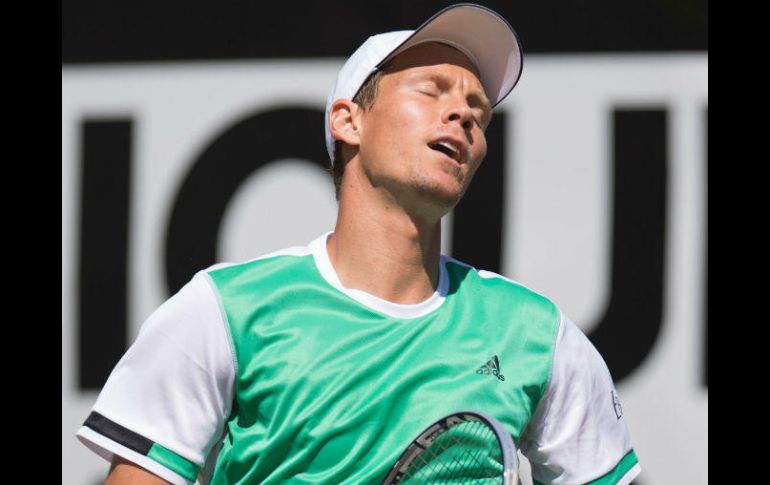 El checo Tomas Berdych se lamenta tras quedar eliminado a manos del español Feliciano López. AFP / T. Kienzle