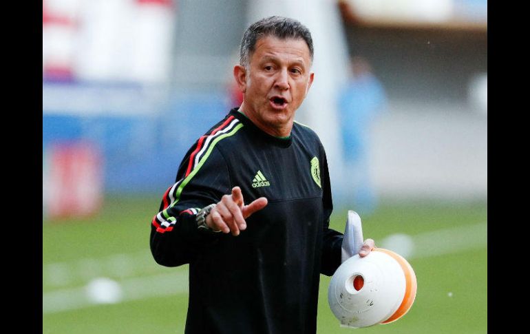 'Intentaremos hacer coberturas dobles por las bandas', revela Osorio. EFE / S. Dolzhenko