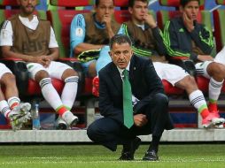 Osorio pone de relieve la mayor posesión de balón de México ante los lusos. EFE / M. Cruz