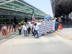 Desde este lunes, los ejidatarios de El Zapote sumaron a su marcha cierres temporales en el Aeropuerto. EL INFORMADOR / ARCHIVO