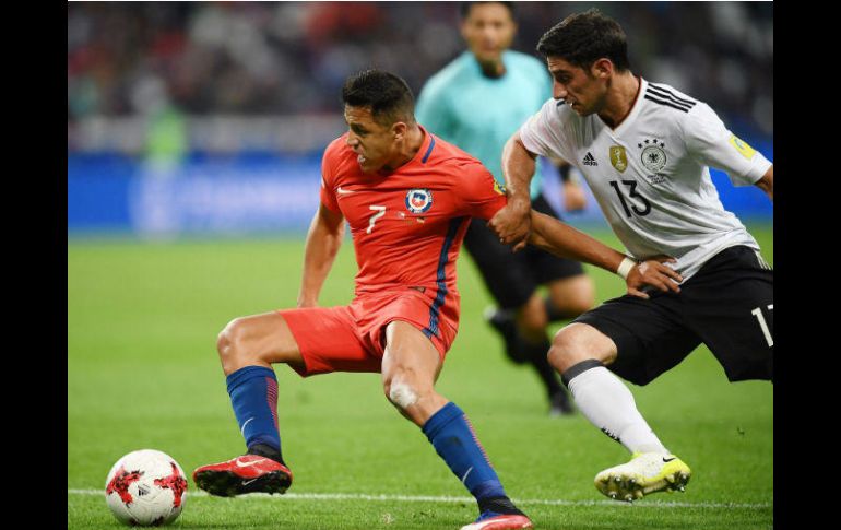 Sánchez, de Chile (I) y Stindl, de Alemania (I) anotaron los goles del encuentro. AFP / F. Fife