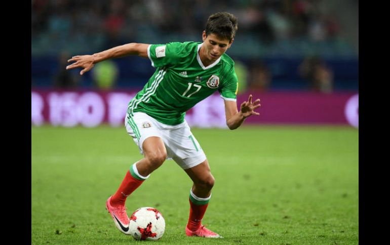 Damm agradece a Juan Carlos Osorio por alinearlo como titular ante Nueva Zelanda. AFP / F. Fife