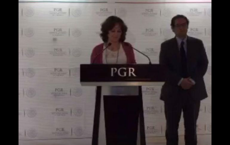 Según Sara Herrerías, la Policía Científica investigará los números telefónicos de donde se emitieron los mensajes infectados. TWITTER / @PGR_mx