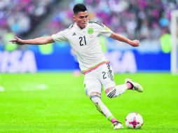 Luis Reyes reconoce que hace unos años pensó retirarse del futbol, pero su familia le brindó apoyo y cambió su decisión. AFP /