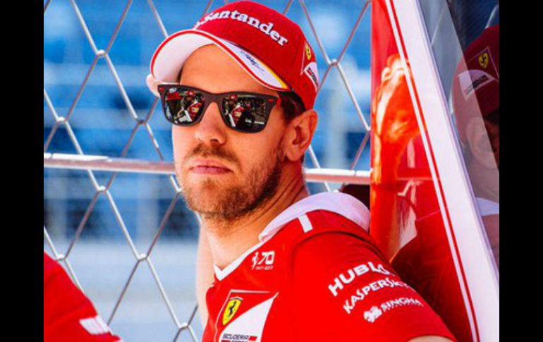 Vettel cree que Hamilton también debió haber sido sancionado. TWITTER / @ScuderiaFerrari