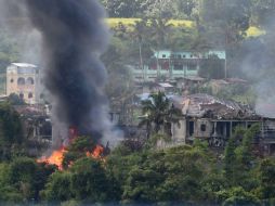 Mediante bombardeos, ataques aéreos y operaciones sobre el terreno, soldados se abren paso en el territorio. AFP / T. Aljibe