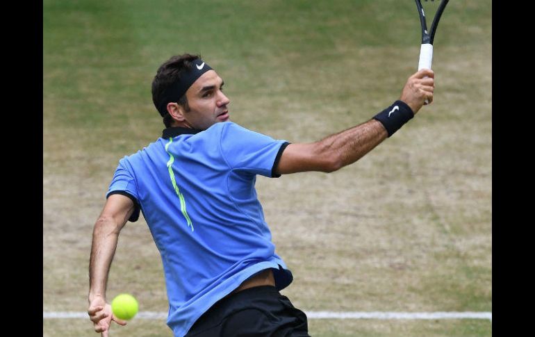 La víspera, el tenista suizo alcanzó su noveno título en el torneo en césped de Halle, donde jugó ante Zverev. AFP / ARCHIVO