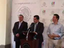 El diputado Enrique Flores fue exhibido en un video negociando con el alcalde de Ébano, para blanquear la cuenta pública. YOUTUBE / LA BRECHA