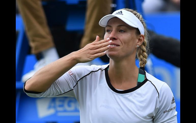 Angelique Kerber, primera cabeza de serie, se deshizo en tres sets de la checa Kristyna Pliskova. AFP / G. Kirk