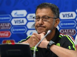 ''Hablamos de los campeones del mundo y todos les admiramos, incluido yo'', concluyó el entrenador del equipo azteca. AFP / P. Stollarz