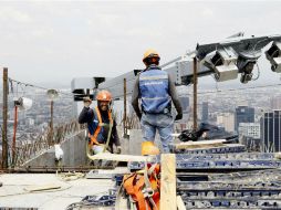 Constructores sostienen que no hay razón para el encarecimiento; advierten que el costo se traslada al precio de la vivienda. EFE / ARCHIVO