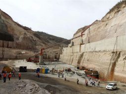 Aristóteles Sandoval presentó ayer el estudio de la UNOPS y se ratificó que la cortina de El Zapotillo será a 105 metros. EL INFORMADOR / ARCHIVO