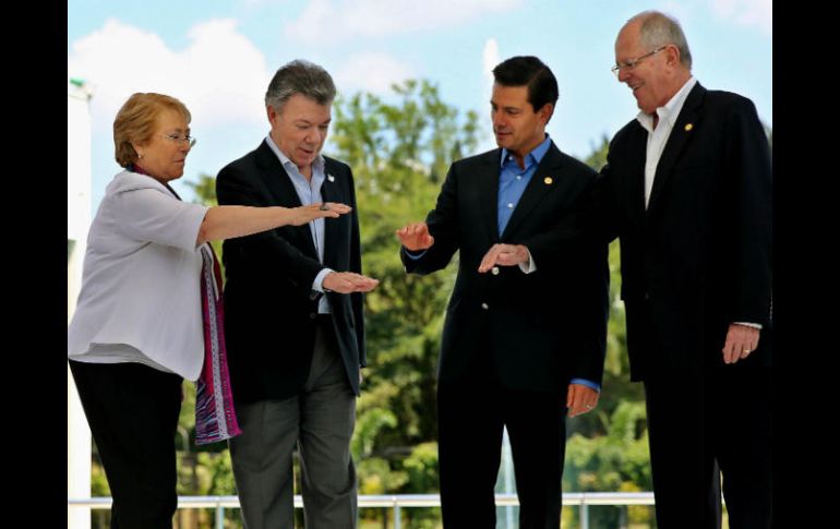 Integrantes del bloque vincularán altos estándares en materia económica comercial. EFE / L. Muñoz