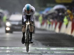 Thomas atraviesa la línea de meta durante la primera etapa del tour en Düsseldorf, Alemania. Se queda con el ''maillot'' amarillo. AFP / J. Pachoud