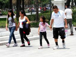 En la mayoría de los casos, la escoliosis aparece en la adolescencia y las más afectadas son las niñas. NTX / ARCHIVO