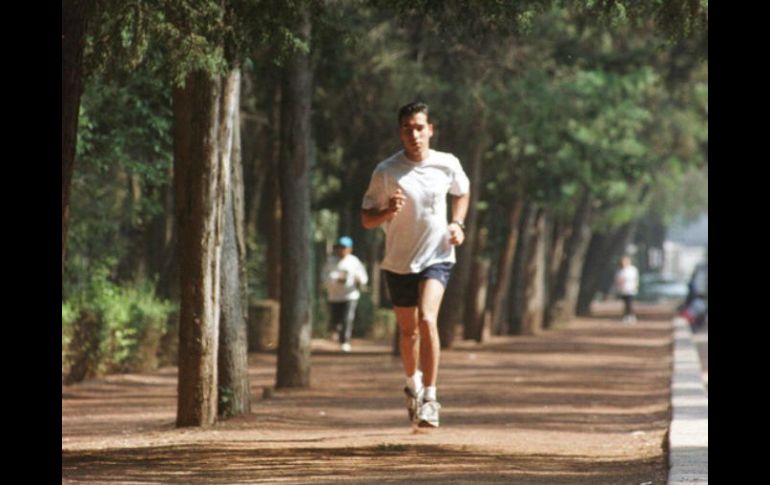 Sugieren a los pacientes no realizar actividad física al aire libre en horas en que la calidad del aire es menos satisfactoria. NTX / ARCHIVO