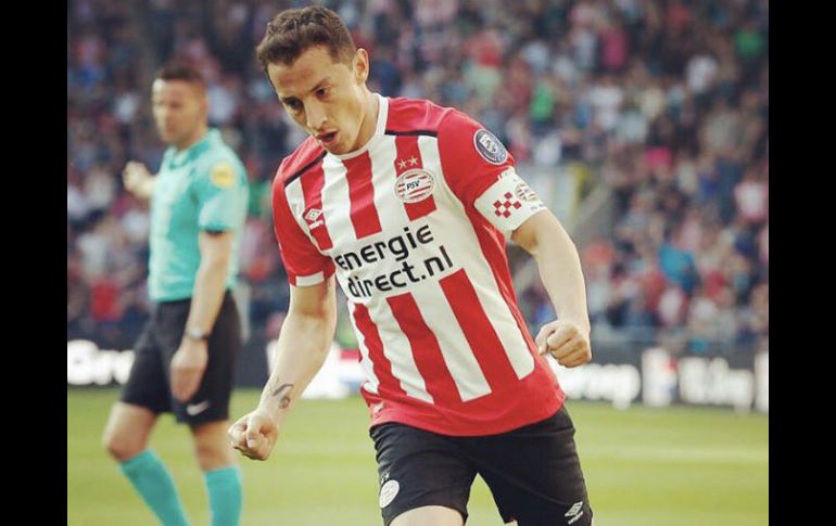 Guardado volverá a La Liga de España, desde Holanda, 10 años después de haber llegado a La Coruña procedente del Atlas. TWITTER / @AGuardado18