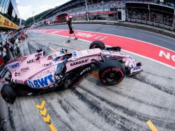 Pérez se ubica en la posición 17; Esteban Ocon, su compalero de equipo, termina en el puesto número 11. EFE / C. Bruna