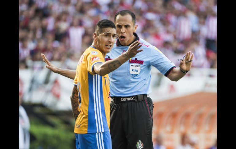 Santander cree que el videoarbitraje lo hubiera ayudado a no cometer el error que le costó el campeonato a Tigres. MEXSPORT / ARCHIVO