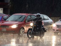 Ante un encharcamiento de consideración o inundación, lo recomendable es no seguir avanzando con el auto. NTX / ARCHIVO