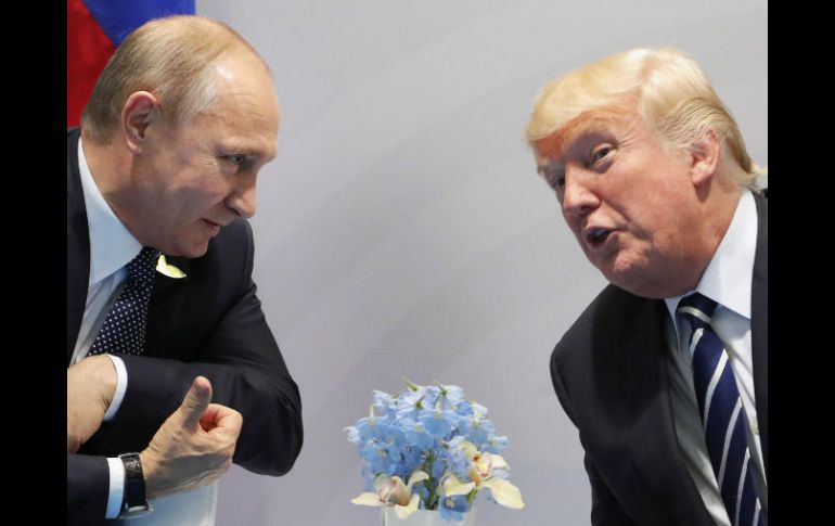 The New York Times aplaude que Trump increpara a Putin sobre una presunta interferencia rusa en las elecciones de EU de 2016. AFP / M. Klimentiev