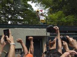 La organización dijo que la salida de López del presidio militar debe ser un primer paso para revertir la política de represión. EFE / H. Carpio