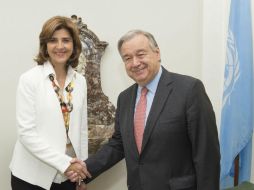 El secretario general de la ONU, Antonio Guterres y la ministra de Relaciones Exteriores de Colombia en Nueva York. EFE / E. Debebe