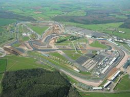 Una vez que se ondeé la bandera a cuadros en Silverstone se estará marcando el final de la primera mitad del calendario. AP / ARCHIVO