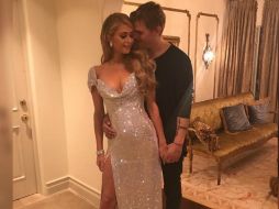 Chris Zylka se hizo un tatuaje con el nombre de su amada Paris. INSTAGRAM / parishilton