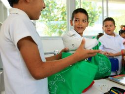 Cuatro de cada 10 niños sufren deformidades en los pies por el uso de zapatos inadecuados. EL INFORMADOR / ARCHIVO