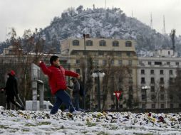 La nieve alcanzó hasta 40 centímetros en algunas comunas del oriente de Santiago, capital chilena AP / ARCHIVO