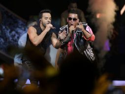 Luis Fonsi y Daddy Yankee cantan 'Despacito' durante los Billboard. AP / L. Sladky