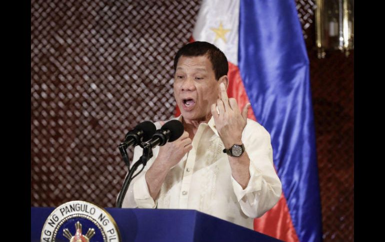 Duterte ordenó ayer que se no reanuden las conversaciones de paz hasta que los rebeldes dejen de atacar a las tropas. EFE / M. Cristino