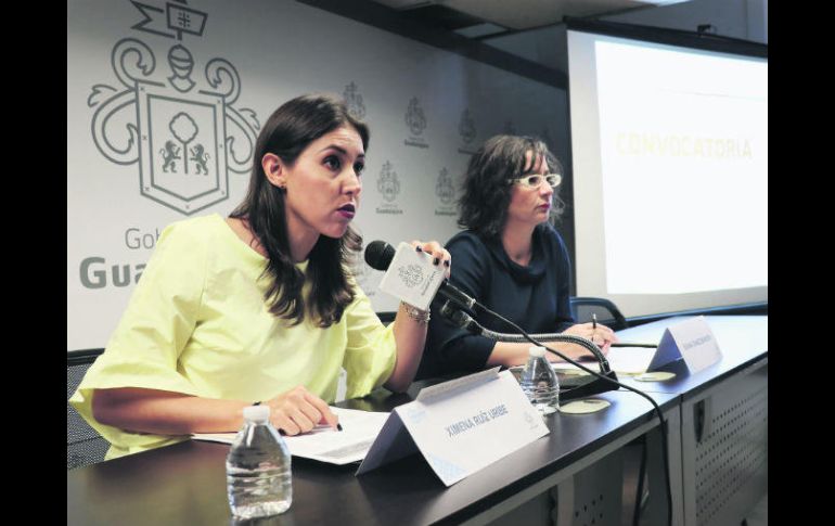 Anuncio. Ximena Ruíz Uribe y Susana Chávez Brandon durante la presentación de las nuevas convocatorias. ESPECIAL / CULTURA GUADALAJARA