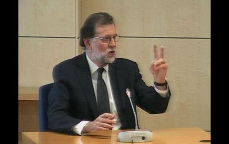 Imagen de video que muestra al presidente del Gobierno, Mariano Rajoy, durante su declaración como testigo en la Audiencia Nacional. EFE / TV ESPAÑA