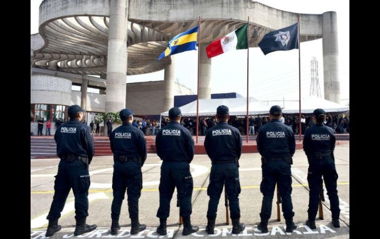 Policías se manifestaron por el asesinato de dos compañeros que, aseguran, no estaban en condiciones de patrullar. FACEBOOK / PoliciaGdl