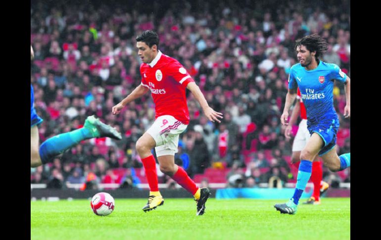 Raúl Jiménez. Ingresó a la cancha 15 minutos antes de terminar el partido, hizo dos disparos, pero no anotó. TWITTER / @SLBENFICA