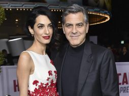 George y Amal Clooney crearon la Clooney Foundation for Justice para apoyar la equidad en los juzgados y los salones de clase. AP / ARCHIVO