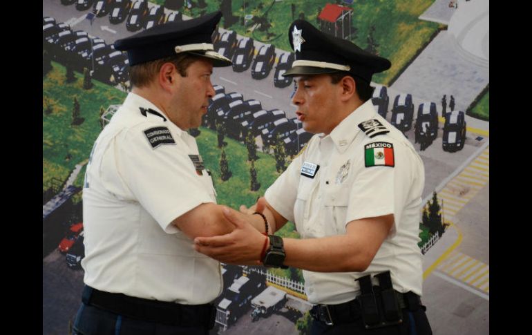 Galván Jaime (der) resalta por su disposición y valentía durante su gestión en estados como Tamaulipas, Chihuahua y Michoacán. SUN /